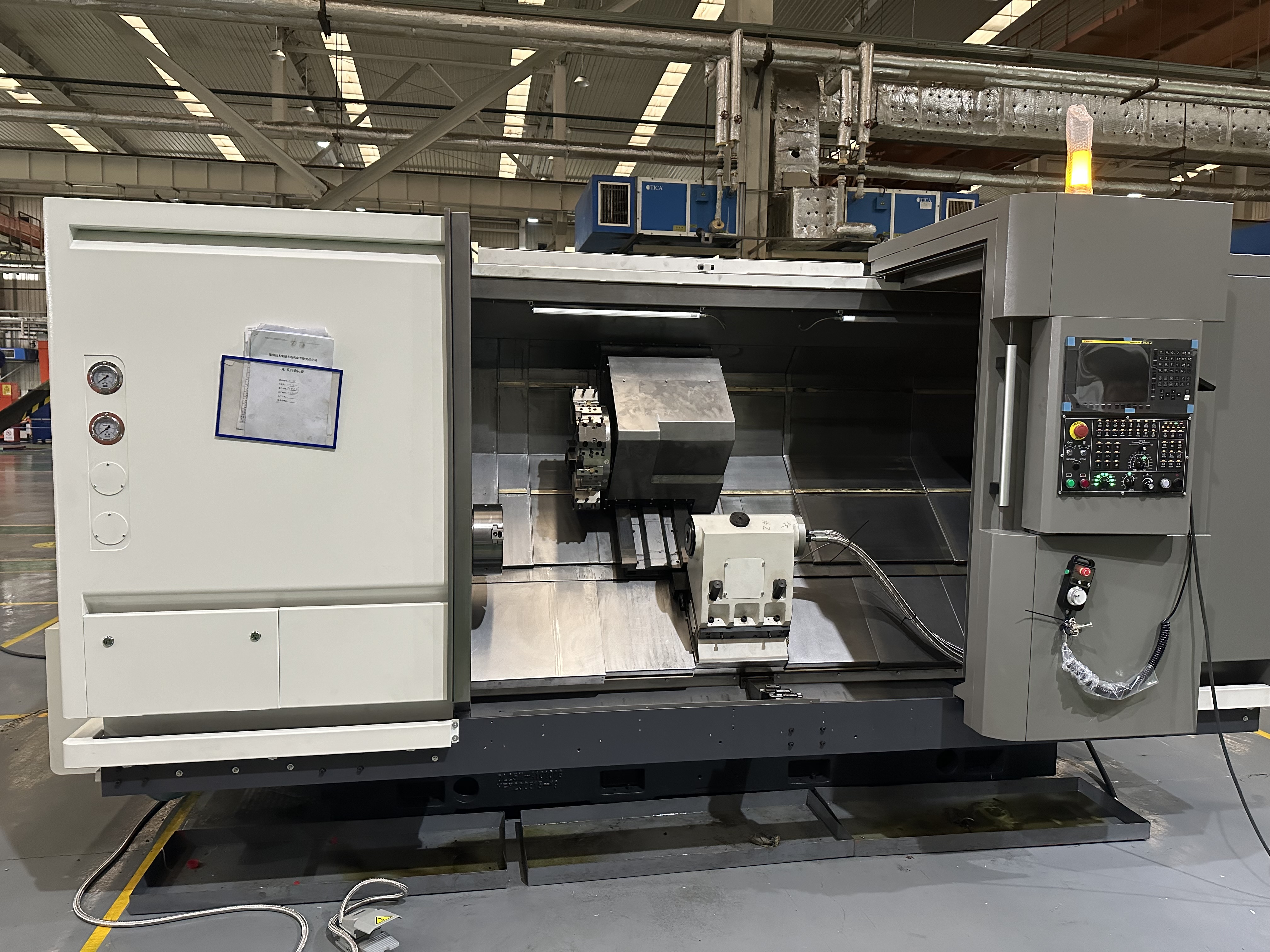 DL-25M 2 eksenli Yüksek Kaliteli Eğimli Yataklı CNC Torna 