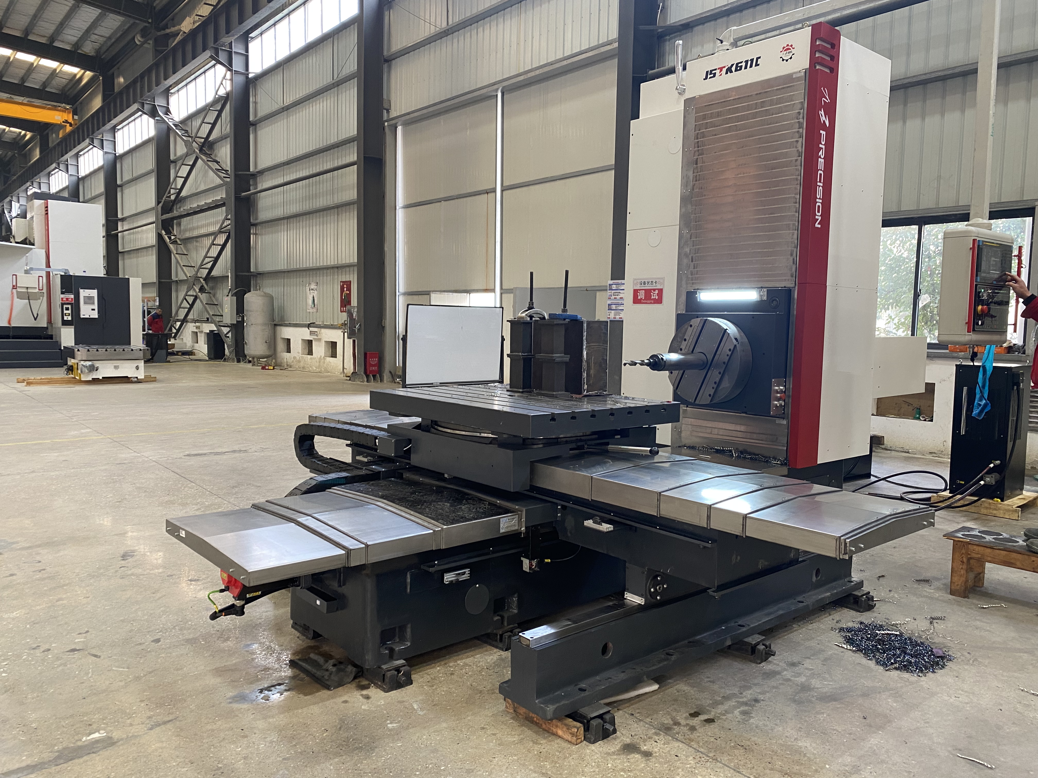 TK611C Yüksek Hassasiyetli CNC sıkıcı freze makineleri merkezi