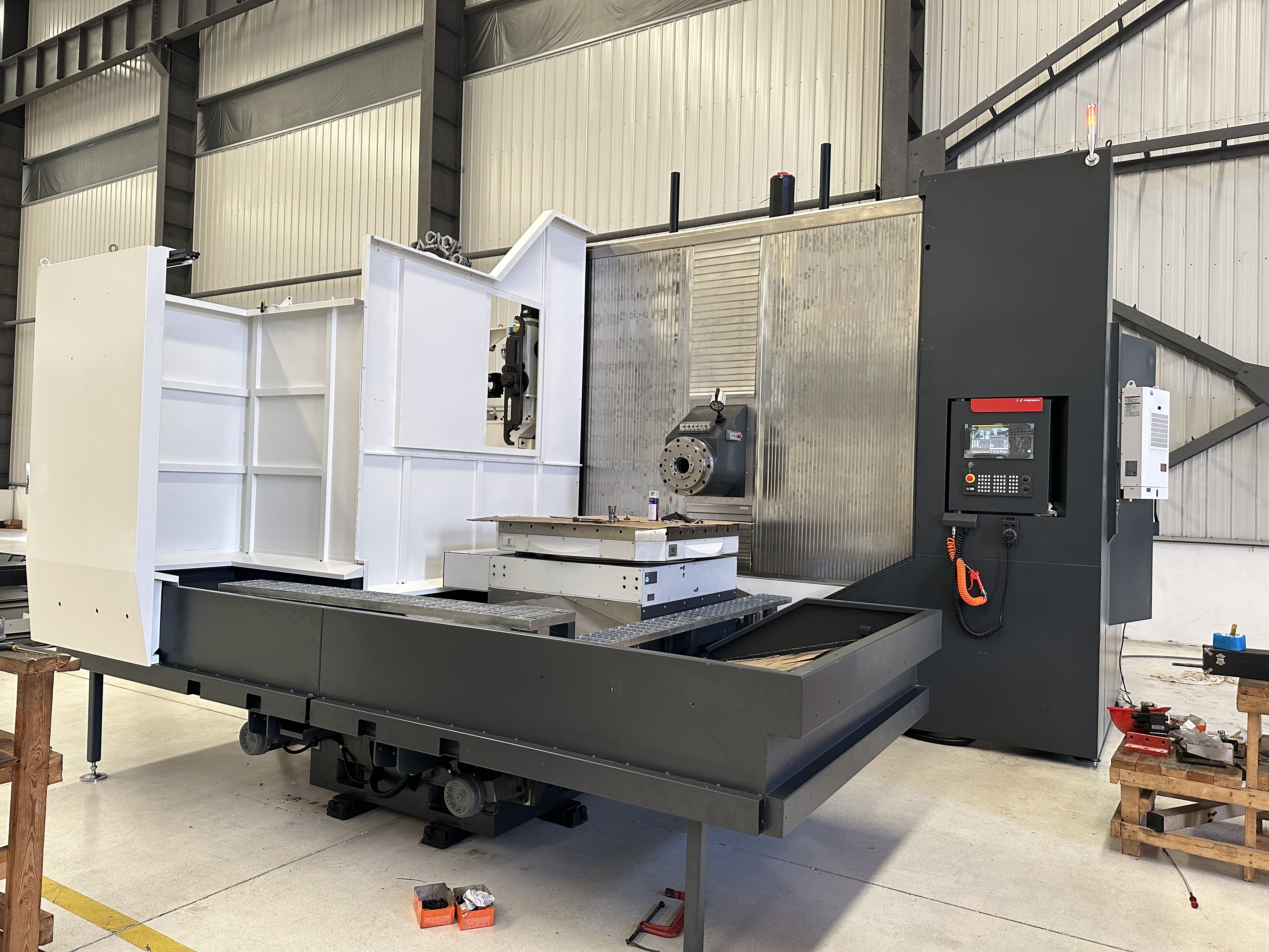 MB1316 CNC Delme ve Freze Makinası İşleme Merkezi 